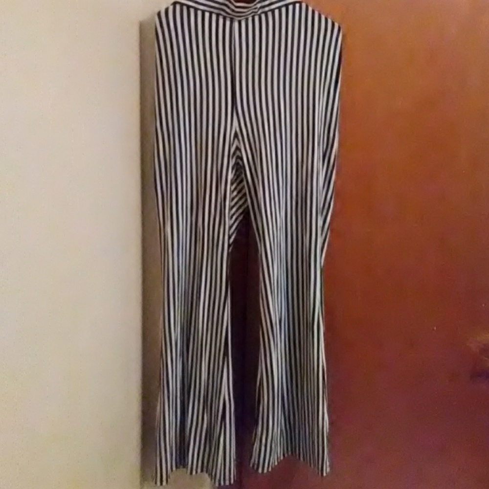 Black white stripe slacks